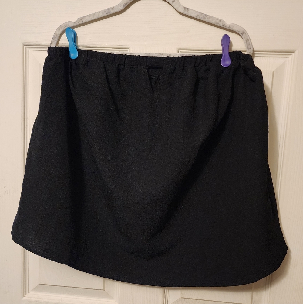 SHEIN Black Curve Strapless Top